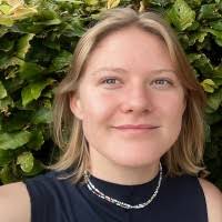 90+ perfiles de «Elin»