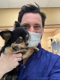 Vandaag nemen we afscheid van een zeer gewaardeerde collega😔 Brian gaat  zijn geluk elders zoeken🍀! Hieronder nog wat woorden van hem zelf; "13  Jaar geleden stapte ik op de Andreasgaarde nr 23