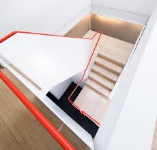 Treppengelander Streichen Ideen In Verschiedenen Farben Treppe Metall Treppengelander Handlauf Treppe