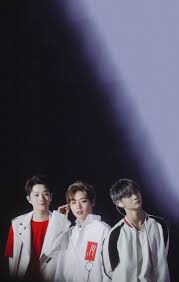 Kuanlin has a room for himself. Wanna One Lai Guan Lin Park Jihoon And Bae Jinyoung Pocaris Wallpaper Jinyoung Cute Korean Boys Lai Guanlin