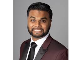 Shiv Persaud's Instagram, Twitter & Facebook