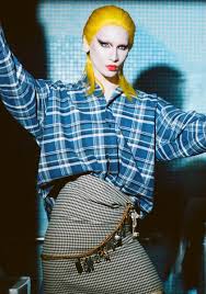 Super dramatic impact, elevating eye or lip look. Heather On Twitter Obsessed With Every Bit Of This Look You Re Perfect Tbh