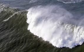 Giant, 'Extremely Dangerous' Waves Crash Into California Coast | KPBS  Public Media