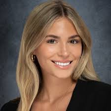 Alexis Ambrose's Instagram, Twitter & Facebook