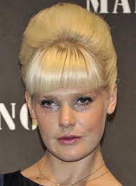 The beehive hair style started in the 1960's and was the first original hairstyle in decades and then the beehive hairdo became wildly popular. 70 Pretty Updos For Short Hair 2019