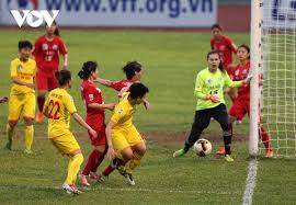 Soccer) là một môn thể thao đồng đội được chơi giữa hai đội với nhau, thường mỗi đội sẽ có 11 cầu thủ trên sân. Giáº£i Bong Ä'a Ná»¯ VÄ'qg Lien Tá»¥c TÄƒng Sá»' Ä'á»™i Tham Dá»±