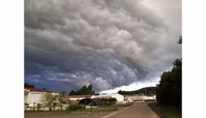 Depuis ce mardi 15 juin à 10h, l'ariège est en effet classée en vigilance jaune orages par météo france. Meteo La Cote D Or Encore Placee En Vigilance Jaune Orages Un Temps Frais Tout Le Week End
