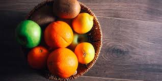 Attenzione a quei cibi che sembrano contenere tantissima vitamina c, ma il cui consumo avviene in quantità molto limitate, come per esempio l'acerola e la rosa canina. Alimenti Con Il Piu Alto Contenuto In Vitamina C