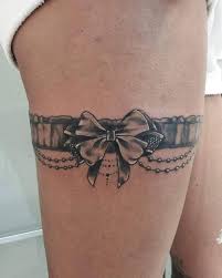 I wouldn't ever be able to pull this off, but i. Pin On Henna