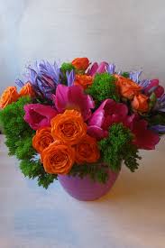 Arrangement measures approximately 35h x 29w x 18d. Minneapolis Tulips Purple Flowers Flower Arrangements Green Trachelium Pink And Orange Flowers Minneapolis Florist Tulip Arrangement Pink Tulips Trachelium Bright Flowers Luna Vinca