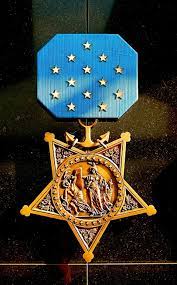 During Ww1 Gatsby Was Fighting In A Battle And Ran Up Behind Enemy Lines With This Act Of Valor He W Medal Of Honor Military Medals Medal Of Honor Recipients