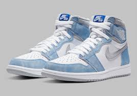 1 (one, also called unit, and unity) is a number and a numerical digit used to represent that number in numerals. Air Jordan 1 Retro High Og Hyper Royal 555088 402 Sneakernews Com
