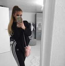 8 815 Likes 60 Comments Madeline Mercedes Madelinemercedes On Instagram Bag From Misspap Hoodie From Baziicc Misspap Fashion Killa Self Photography