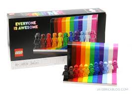 This is a day to be empowered and. Review Lego 40516 Everyone Is Awesome Pride Month Lego Set Jay S Brick Blog