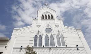 La basílica santuario de maría auxiliadora en lima, se encuentra en el distrito de breña, es la más importante y antigua parroquia de los salesianos. Maria Auxiliadora Madre Que Da Auxilio Del Cielo