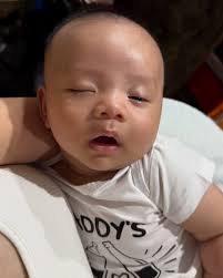 Post-confinement life lately with my two boys, dressing up more, concerts  (MLTR and d4vd) and lots of sashimi 😋🍣