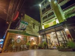 To get the exact location and directions of this night market, click on the directions tab above. Hotels Near French Kiss Restaurant In Chiang Mai 2021 Hotels Trip Com