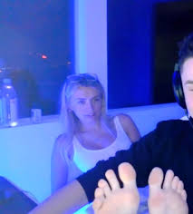 Corinna Kopfs AMAZING FEET 🦶🏻😍 : rTikTokFeet
