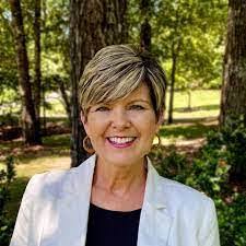 Terri Marchetti's Instagram, Twitter & Facebook