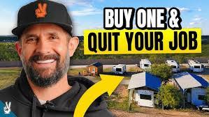 Eric Hargraves's Instagram, Twitter & Facebook