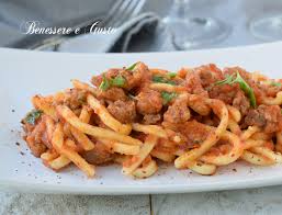 Ingredienti pasta e risotto sono i primi piatti per eccellenza. Pasta Al Sugo Di Salsiccia Ricetta Casertana Benessere E Gusto Blog