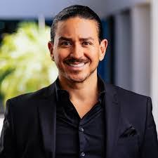 Logan Caswell's Instagram, Twitter & Facebook