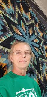 repost queen fashion quilt bidding ends friday at 6 pikcup sunday 1/2