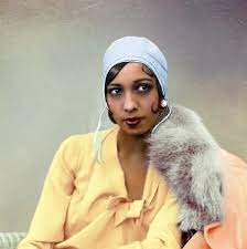 We are located four miles north of alton, a historic river town on the bluffs of the mississippi river and a 30 minute drive from downtown st. Josephine Baker Her Banana Dance Shocked Paris And Made Her A Star By Denise Shelton History Of Yesterday