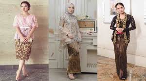 Tak hanya kain polos ataupun yang bermotif batik, namun dengan beragam jenis kain yang berbeda pun terlihat menarik. Gamis Brokat Kombinasi Batik Dengan Beberapa Inspirasi Menarik Harapan Rakyat Online