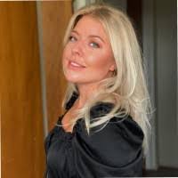 Ellen Reith's Instagram, Twitter & Facebook