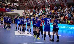 Csm a inceput bine meciul, conducand pana spre finalul primei reprize, cand nordicele au egalat, preluand initiativa in joc. Csm BucureÈti AcceptatÄ Direct In Grupele Champions League DeÈi A Pierdut Titlul Cum A Fost Posibil