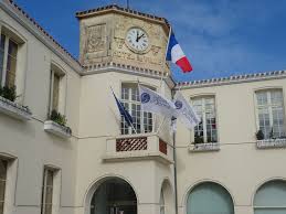 La pendule sur le remblai des sables d'olonne. Les Sables D Olonne L Important Conseil Municipal Du Vendredi 10 Juillet 2020 Citoyens Au Pays D Olonne