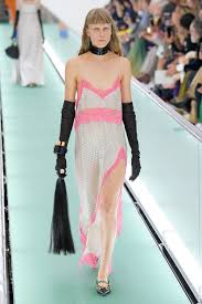 Gucci Spring 2020 Ready To Wear Collection Runway Looks Beauty Models And Reviews Fashion Fashion Week Ready To Wear