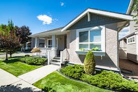 Doing up your front garden doesn't have to cost a lot or take a lot of time and effort to plan. Basic Five Front Yard Landscaping Focuses Canterbury Home Show