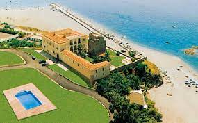 Deze bevinden zich mogelijk in cittadella del capo of in de buurt ervan. Palazzo Del Capo Cittadella Del Capo And 12 Handpicked Hotels In The Area