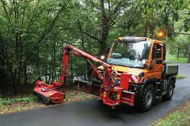 U218 singles is a greatest hits style compilation album by the irish rock band u2 released in november 2006. Bauhof Der Gemeinde Burbach Setzt Auf Unimog U 218