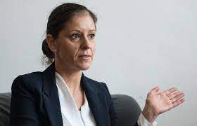 Semmilyen politikai nyomásgyakorlásnak nem vagyok hajlandó engedni., közölte. Szel Bernadett Megszuletett A Rabszolgatorveny 2 0 Magyar Hang