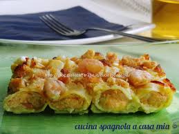 A completare ho realizzato una besciamella aromatizzata agli agrumi, che ha dato una nota davvero particolare al piatto. Cannelloni Di Pesce Con Salmone E Gamberetti Ricetta Natale Capodanno