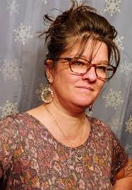 I thought y'all could appreciate these earrings! 😍😍😍