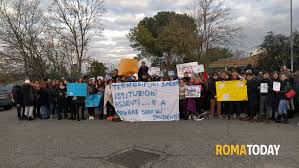 Indirizzo di contatto, numero di telefono se le informazioni non sono corrette o rappresenti liceo scientifico giordano bruno a muravera è possibile rettificato queste informazioni suggerisci una modifica. Termosifoni Spenti Al Liceo Giordano Bruno Studenti In Protesta Non Entrano A Scuola