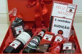 A ideia aqui traz barrinha de chocolate bis com mensagens especiais, fazendo uma brincadeira com a palavra bis, como a ideia de um quero mais. Caixa Surpresa Para Namorado Como Fazer 55 Ideias Lindissimas