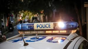 07:24σε κλοιό καύσωνα η χώρα: Bonitsa Odhgoyse Me8ysmenos Me Dyo Maxairia Kai Tsekoyri Sto Oxhma Agriniopress