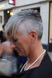 Choppy short hairstyle for thin hair. Short Haircuts For Older Women With Thin Hair 25