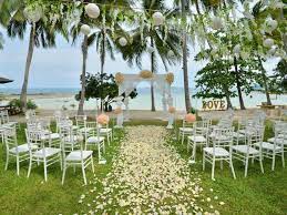 Dekorasi pernikahan outdoor minimalis elegan dengan desain unik, minimalis, dan modern dengan ukiran khas kota jepara, produk ini akan menjadi salah satu pilihan yang sangat menarik sebagai salah satu pilihan untuk. 20 Inspirasi Dekorasi Pernikahan Unik Kekinian Tren 2021