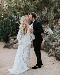 If You Ve Kept Up With The New Netflix Series Called Tidying Up With Marie Kondo You Ll Know Unique First Dance Songs Kardashian Wedding Kim Kardashian Wedding