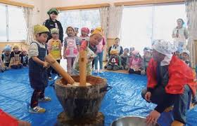 Jaゆうき青森 新着情報 お知らせ 青年部の出張餅つきが大好評
