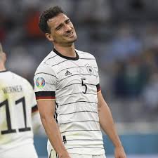 Mats hummels spricht über sein eigentor gegen frankreich das sagt hummels über sein eigentor nun äußert sich der dortmunder bei instagram über die entscheidende szene des spiels. Psychologie Des Eigentors Im Fussball Und Im Leben Wann Uns Die Mats Hummels Momente Brechen Und Wann Sie Uns Motivieren