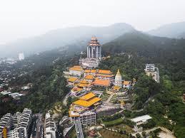 Click for photos, history, and directions to the temple. Visit The Kek Lok Si Temple In Penang Malaysia Omnivagant