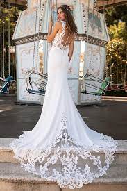 Hochzeitskleid fit and flare rückenfrei. Fit And Flare Brautkleider Figurbetont Luxurioses Aufwendig Oder Schlicht