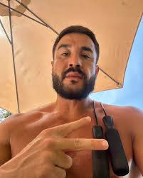 Quem é Igor Freitas? Tudo sobre o ex De Férias com o Ex que está no Paiol  de A Fazenda 15